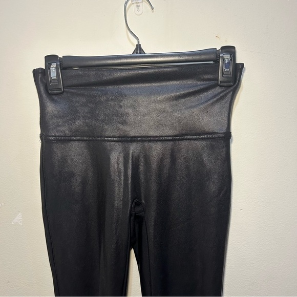 Spanx Black Faux Leather Leggings Size Medium - Picture 2 of 9